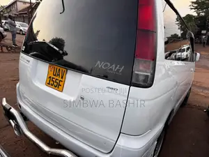 Toyota Noah 2002 White