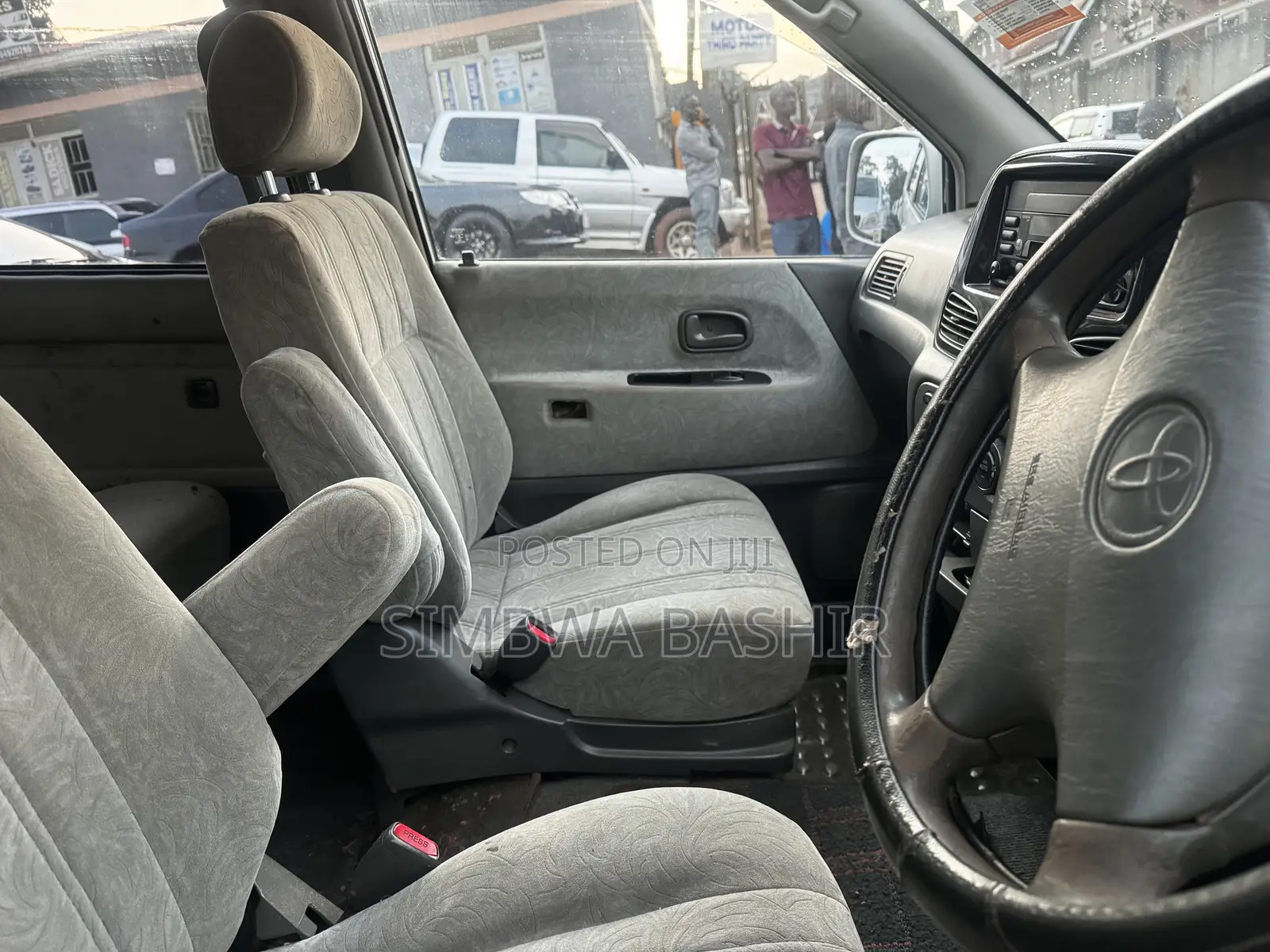Toyota Noah 2002 White