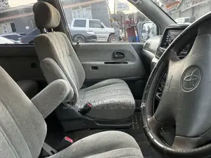 Toyota Noah 2002 White