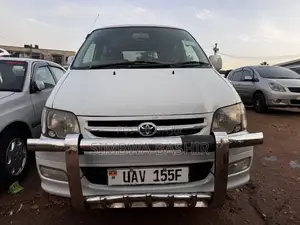 Toyota Noah 2002 White