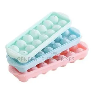 A 14-Grid 3d Round Ice Cube Tray