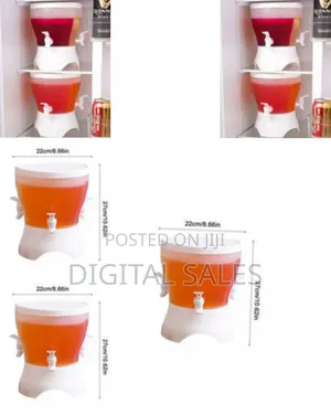 Rotating Beverage Dispenser With 3 Compartments and Faucet Juice Jar