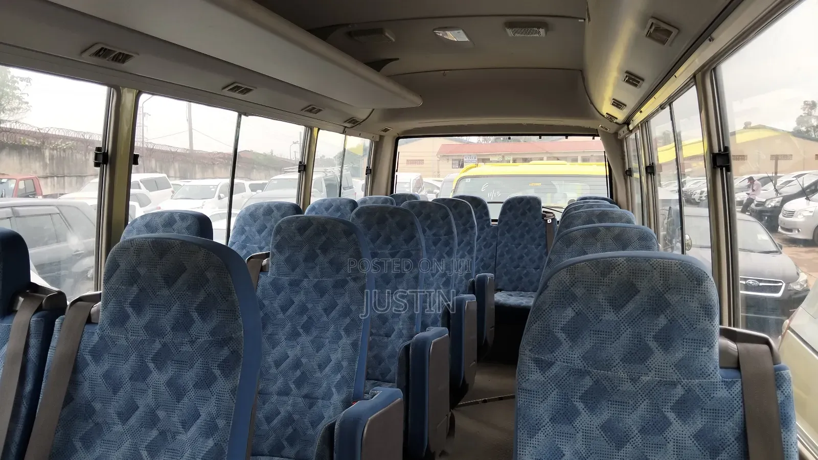 Mitsubishi Fuso Rosa 2016 Yellow