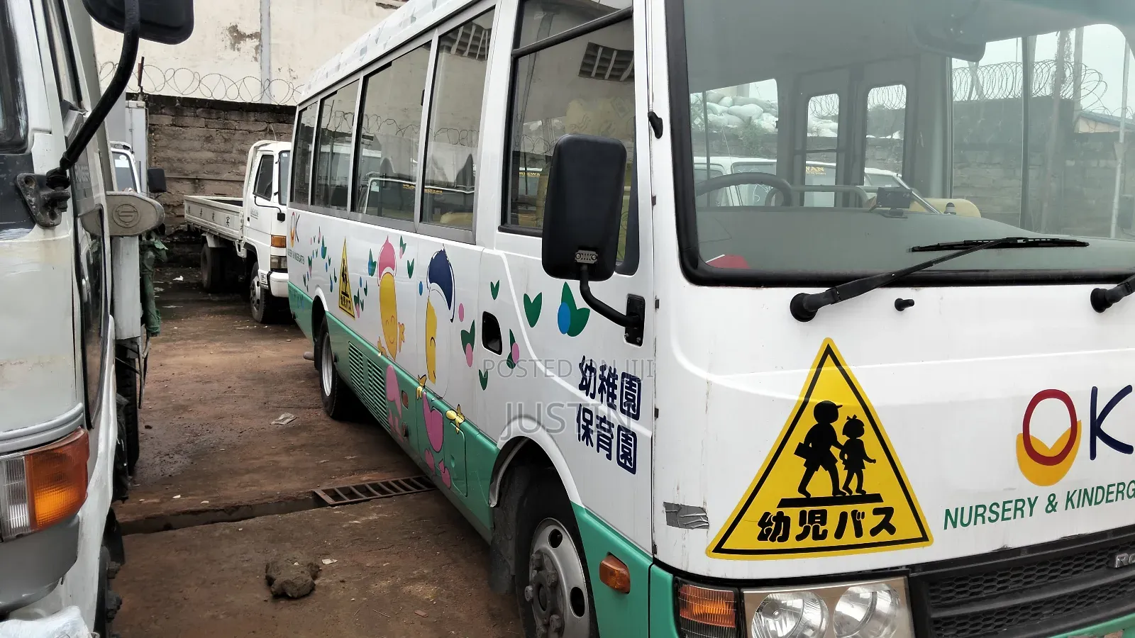 Mitsubishi Fuso Rosa 2016 White