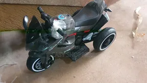 Ride-on Electric Motorcycles Rechargeable Motor Bike for Kids