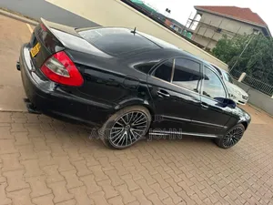 Mercedes-Benz E300 2008 Black