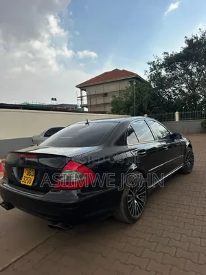 Mercedes-Benz E300 2008 Black