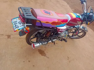 Bajaj Boxer 2024 Red