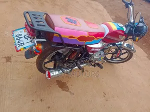 Bajaj Boxer 2024 Red