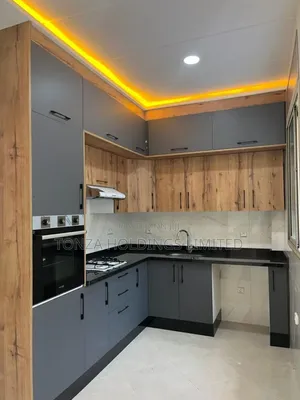 Modern Kitchen Cabinet Installation