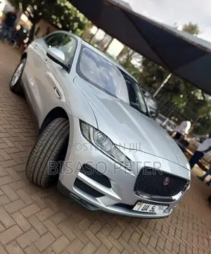 Jaguar F-Pace 2017 Silver