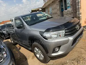 Toyota Hilux Revo Single Cab Deisel 2.8 RWD 2019 Silver