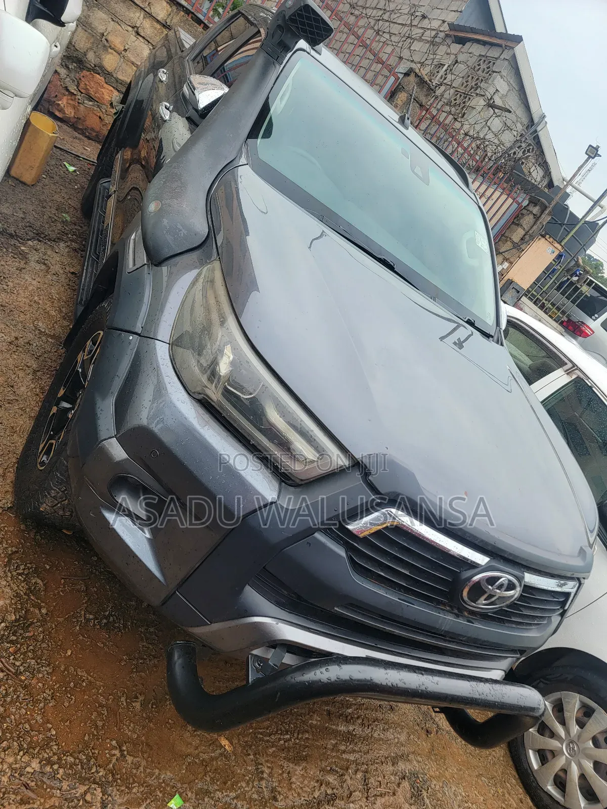 Toyota Hilux 2015 Gray