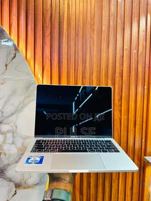Laptop Apple MacBook Pro 2017 8GB Intel Core i5 SSD 256GB