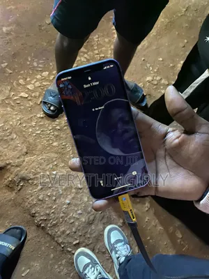 Apple iPhone 12 64 GB Blue