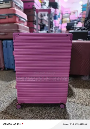 Executive Aluminum Suitcase. Extra Large Size