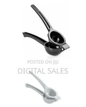 Ergonomic Manual Citrus Juicer / Squeezer -