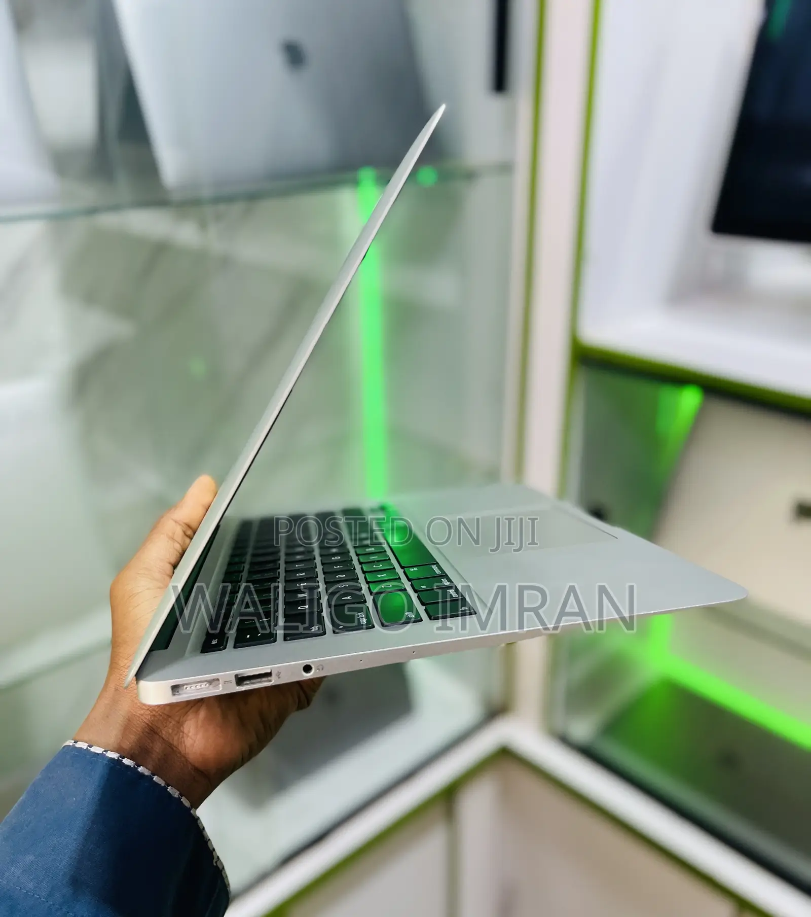 Laptop Apple MacBook Air 2015 8GB Intel Core i5 SSD 256GB