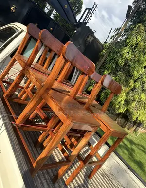 Mugavu Counter Stool