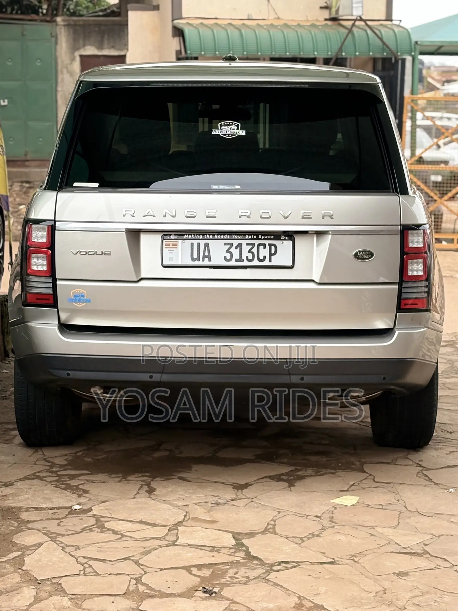 Land Rover Range Rover Vogue 2016 Gold