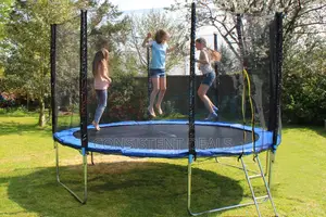 10ft Trampoline  With Safe Enclosure Net