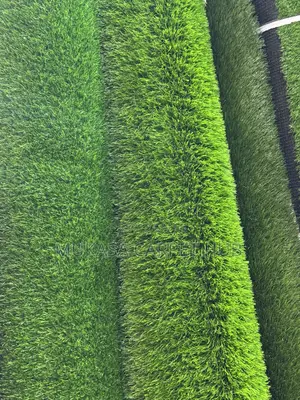 Heavy-Duty Artificial Grass – High Traffic Areas