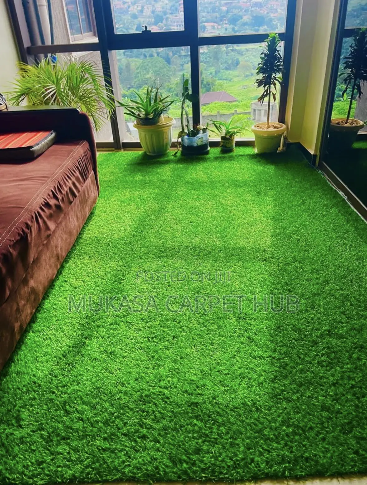 School Rooftop Balcony Grass Carpet – Cozy Fun