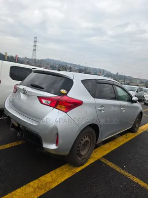 Toyota Auris 2013 Silver