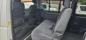 Toyota HiAce 2012 White