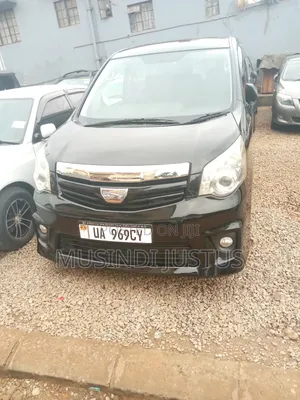 Toyota Noah 2012 Black