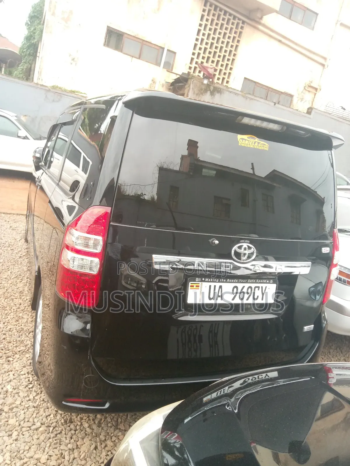 Toyota Noah 2012 Black