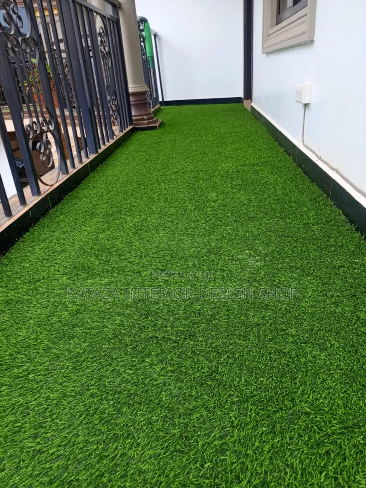 Green Balcony Grass Carpet