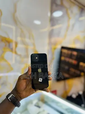 Apple iPhone 12 64 GB Black