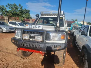 Toyota Land Cruiser 2008 White