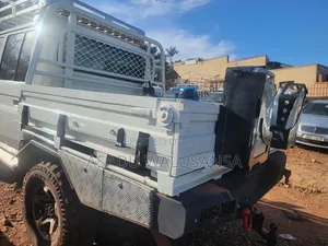 Toyota Land Cruiser 2008 White
