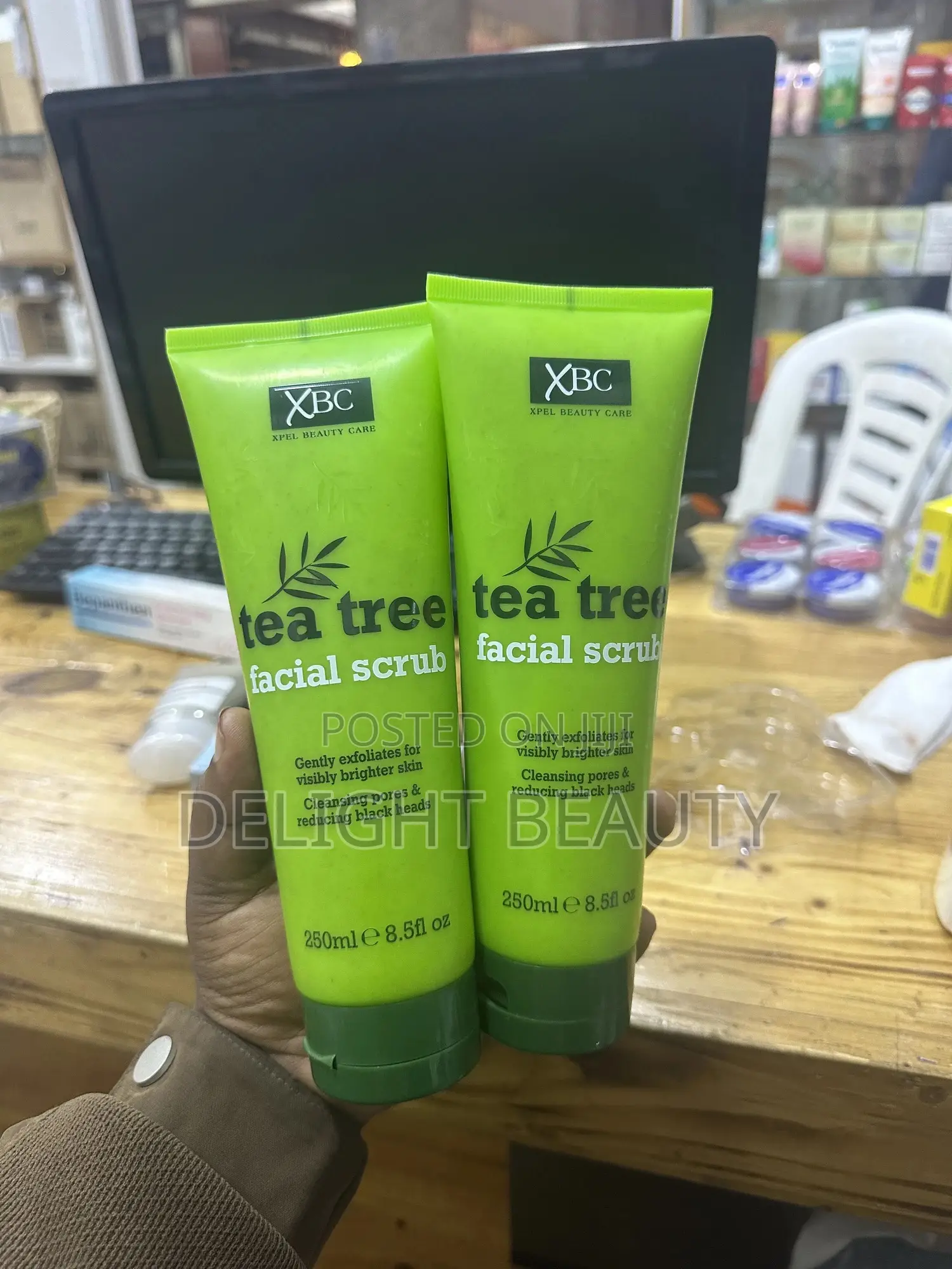 XBC Tea Tree Facial Scrub