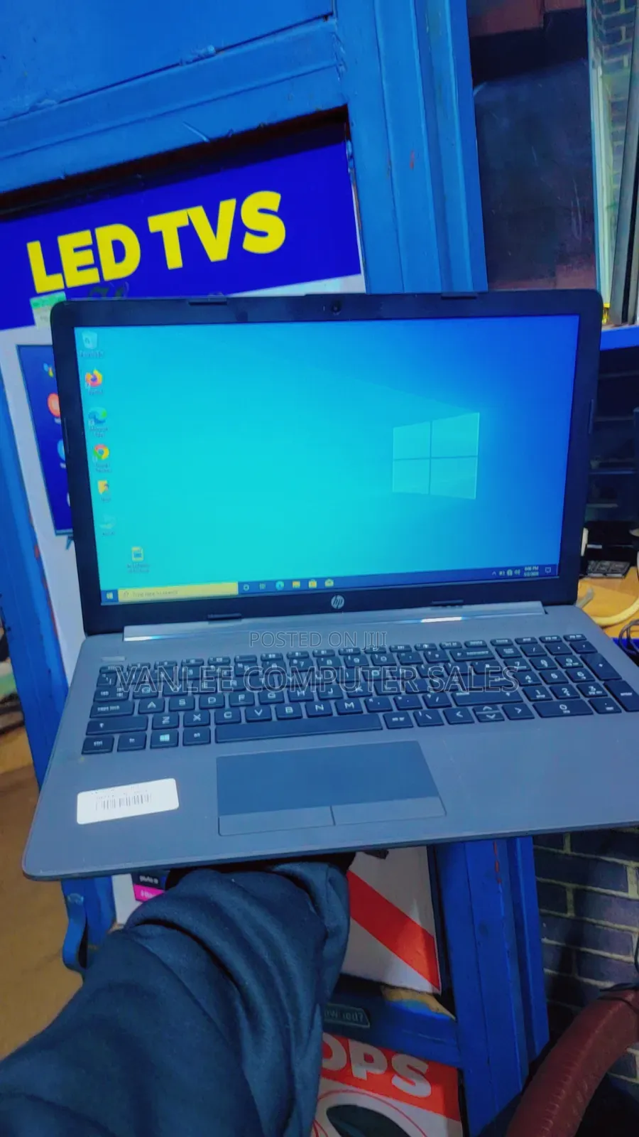 Laptop HP 250 G7 4GB AMD SSD 128GB
