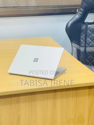 New Laptop Microsoft Surface Go 3 8GB Intel Core i5 SSD 256GB