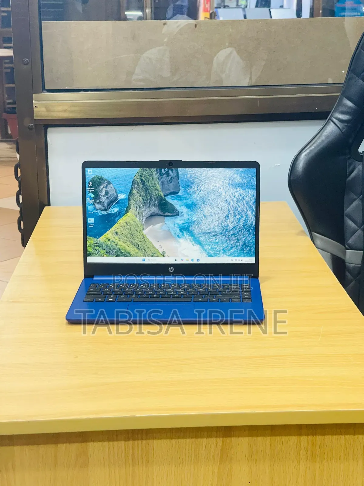 New Laptop HP 14z 8GB Intel Core i7 SSD 256GB