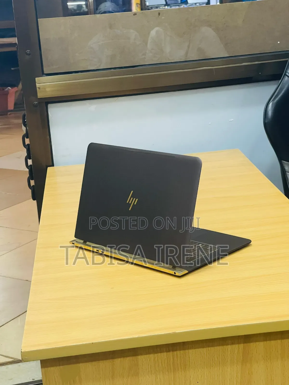 New Laptop HP Spectre 14 8GB Intel Core i5 SSD 256GB