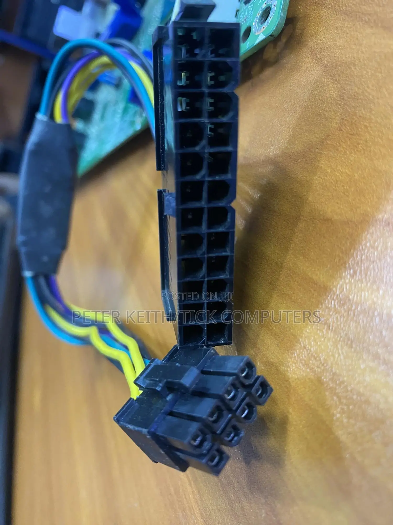24 Pin to 8 Pin Connector for Desktop Computers