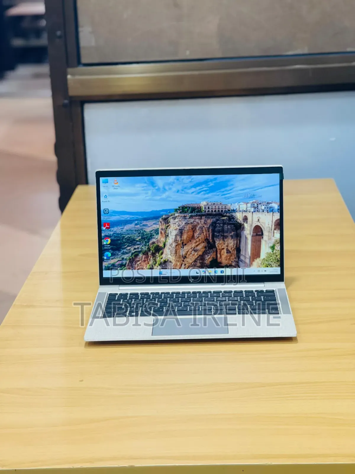 New Laptop HP EliteBook 830 G8 8GB Intel Core i5 SSD 256GB