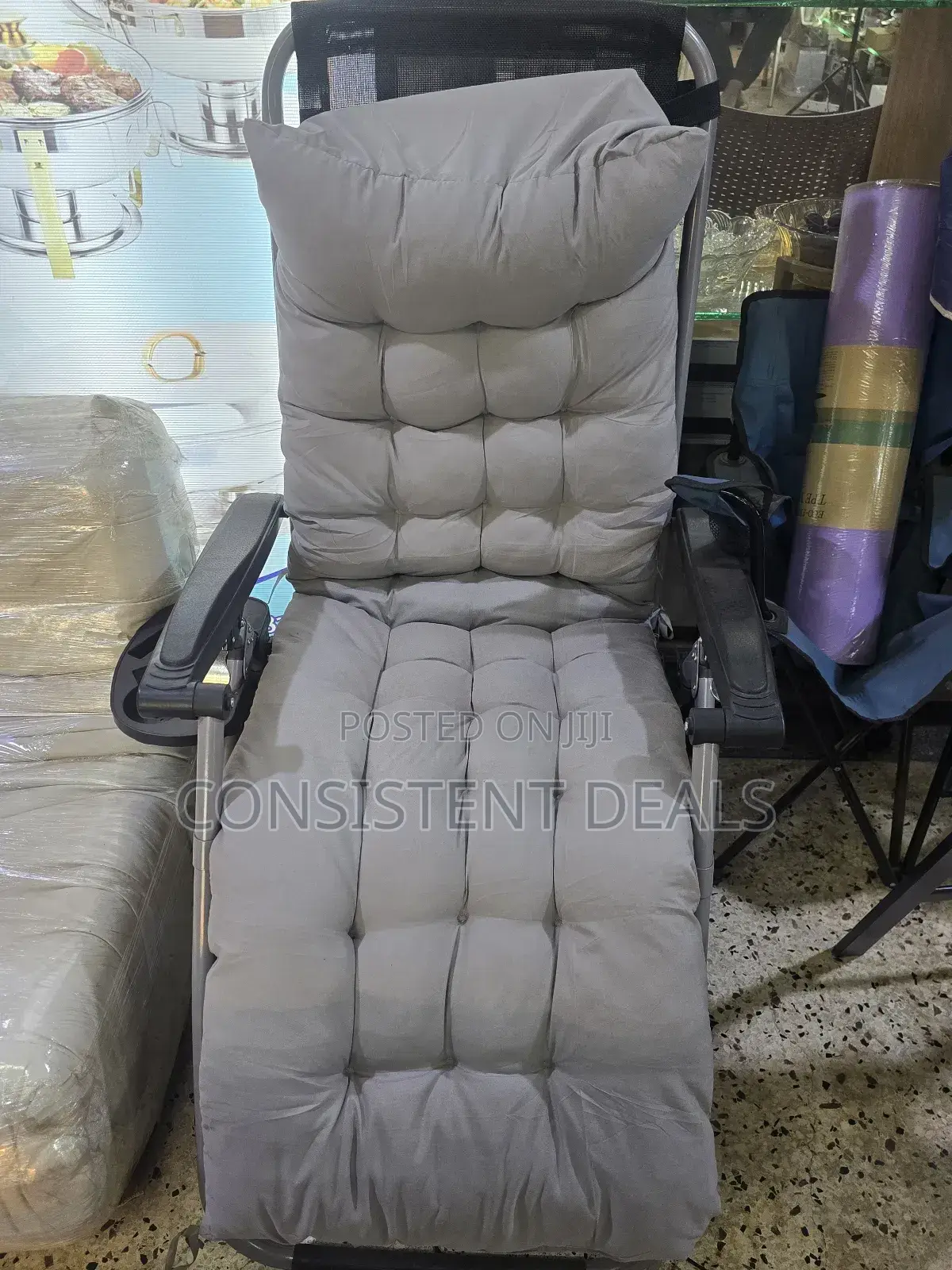 Zero Gravity Reclining Chair  With  Cushion
