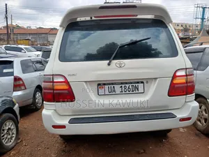 Toyota Land Cruiser Prado 2010 White