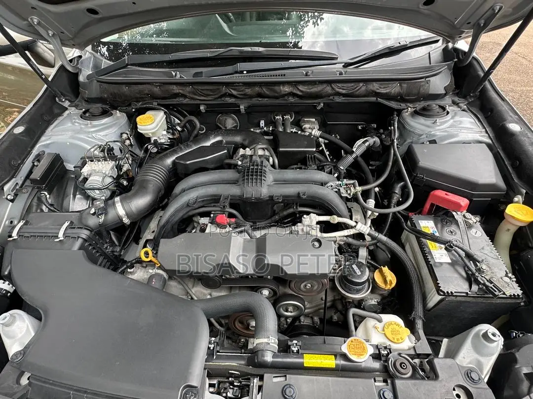 Subaru Outback 2.5i Premium AWD 2016 Gold
