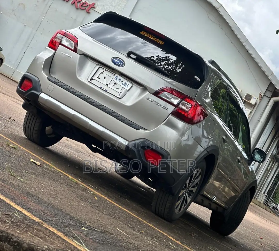 Subaru Outback 2.5i Premium AWD 2016 Gold
