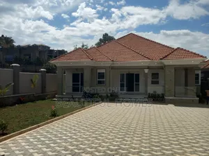 Furnished 5bdrm Bungalow in Kira for sale
