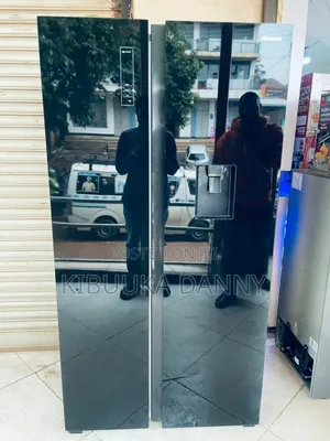 Hisence 670litres Side by Side Fridge