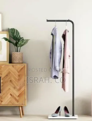 Minimalist Freestanding Garment Rack With Marble-Style Base