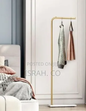 Minimalist Freestanding Garment Rack With Marble-Style Base